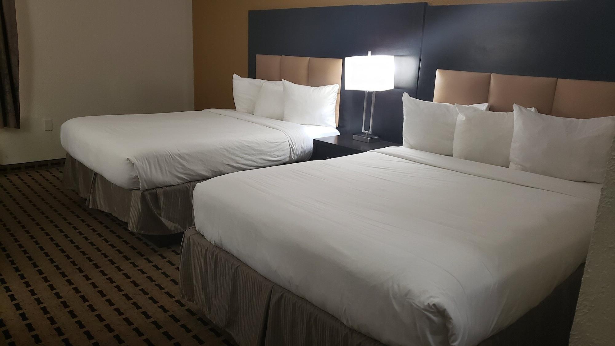 Hotel Clarion Pointe Lake Jackson Exterior foto