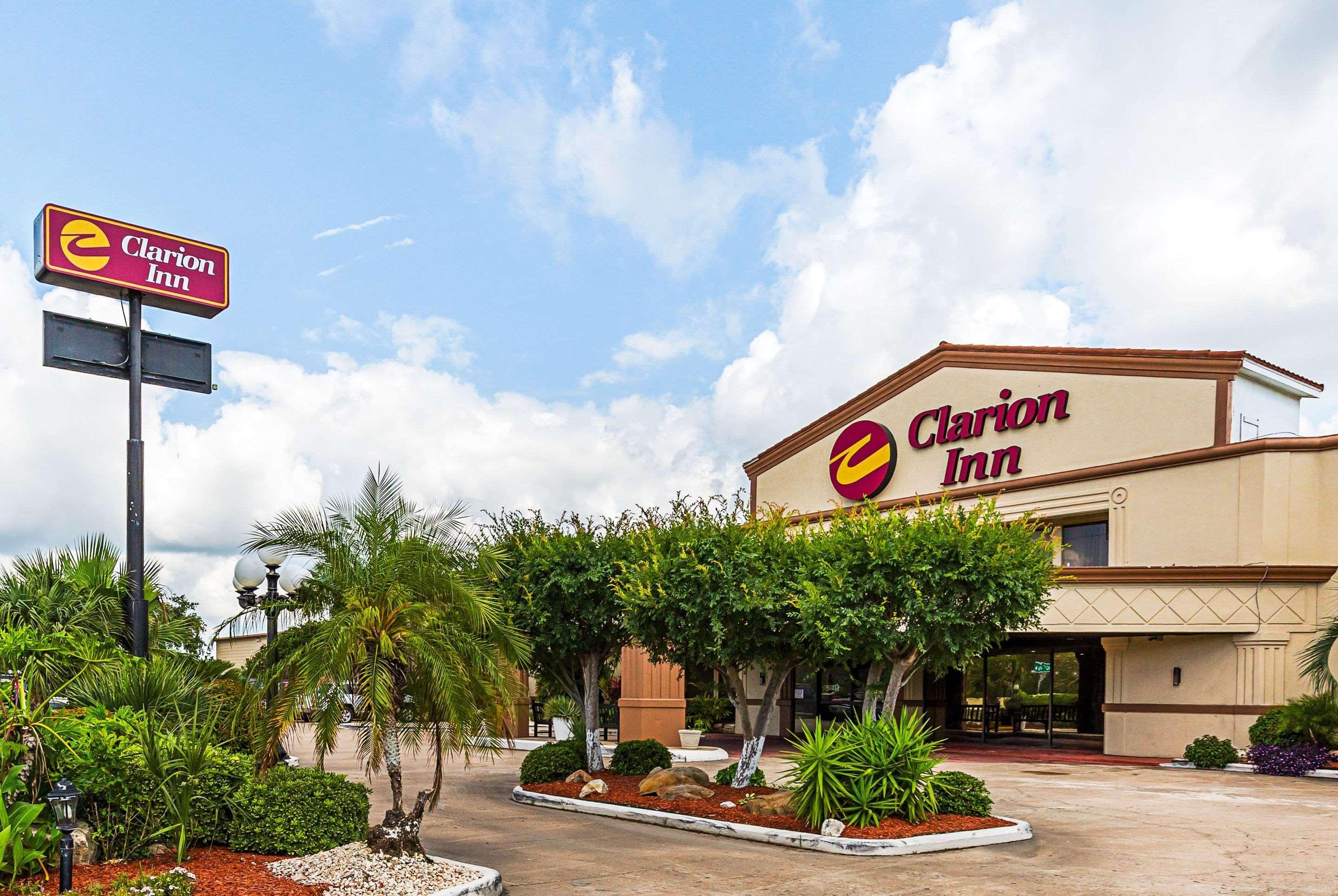 Hotel Clarion Pointe Lake Jackson Exterior foto