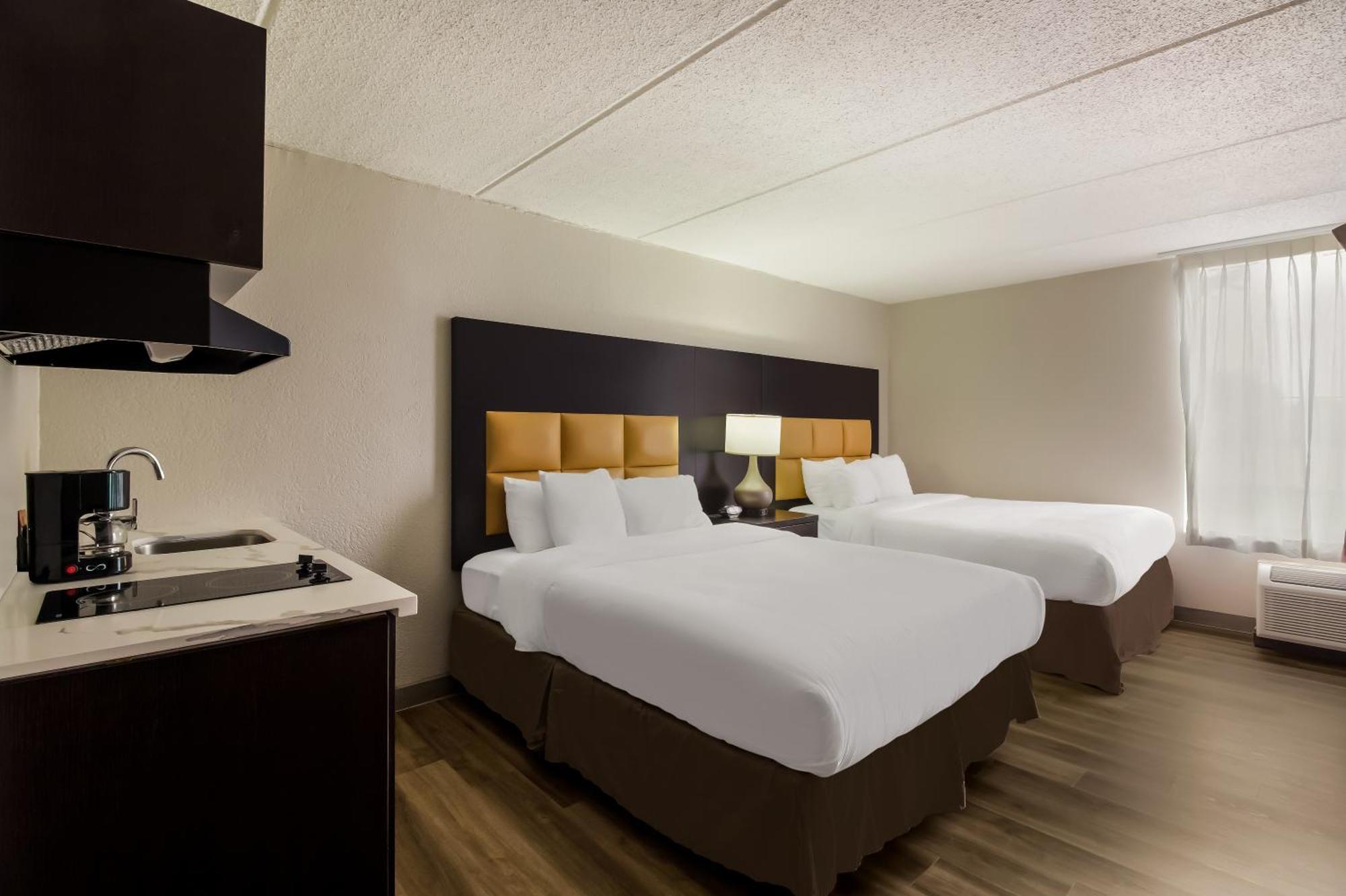 Hotel Clarion Pointe Lake Jackson Exterior foto