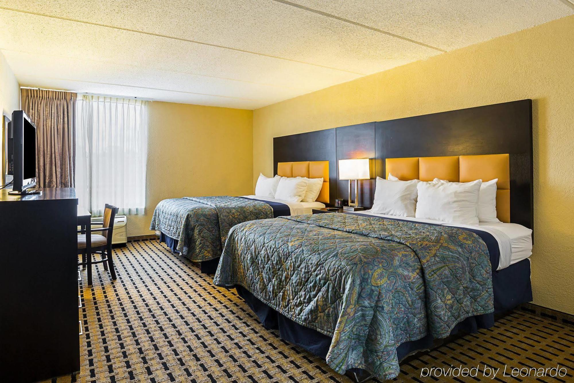 Hotel Clarion Pointe Lake Jackson Exterior foto